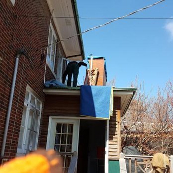 Zoye Labor Service - Shipper built an addition on their house around the furniture. So we had to take action and hoist it off the roof. No problem. - Movers Near Me Zoye Labor Service - Shipper built an addition on their house around the furniture. So we had to take action and hoist it off the roof. No problem. - Movers Near Me