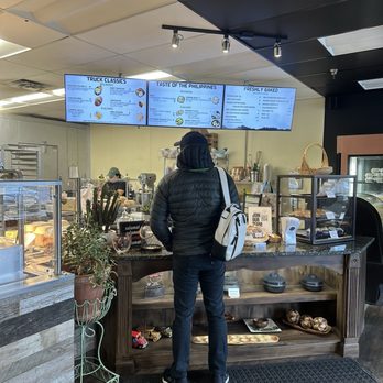 Parilya - Order counter - Food Trucks Near Me - Olmsted Falls, Ohio
