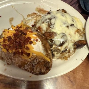 Texas Roadhouse - Roadkill - Steakhouses Near Me - Terrell, Texas