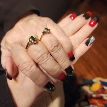 Paradise Nails - Both hand done by ty - Nail Salons Near Me - Sacramento, California