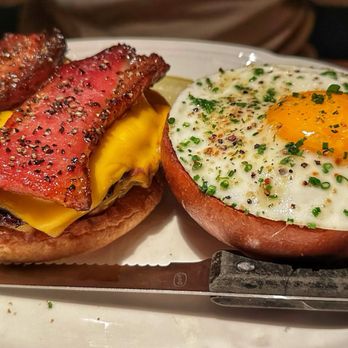 Au Cheval - Burger with Bacon and Egg - Bars Near Me - Chicago, Illinois