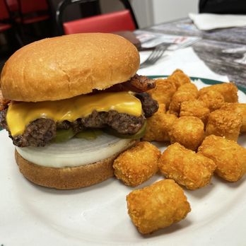 Southside Cafe - Bacon Cheeseburger with Tator Tots. - Breakfast & Brunch Near Me - Paris, Tennessee Southside Cafe - Bacon Cheeseburger with Tator Tots. - Breakfast & Brunch Near Me - Paris, Tennessee