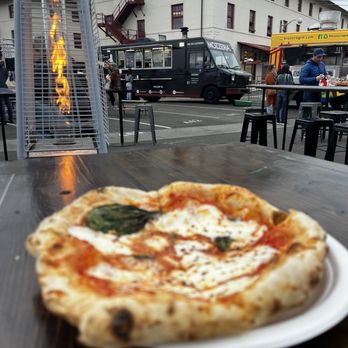 Off the Grid Fort Mason Center - Pizza at $12 - Food Trucks Near Me - San Francisco, California Off the Grid Fort Mason Center - Pizza at $12 - Food Trucks Near Me - San Francisco, California