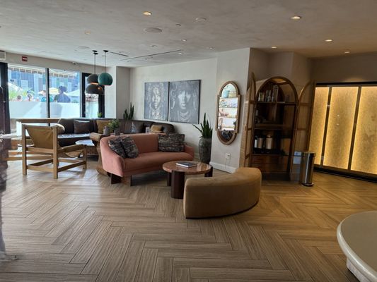 McCarren Hotel & Pool by null