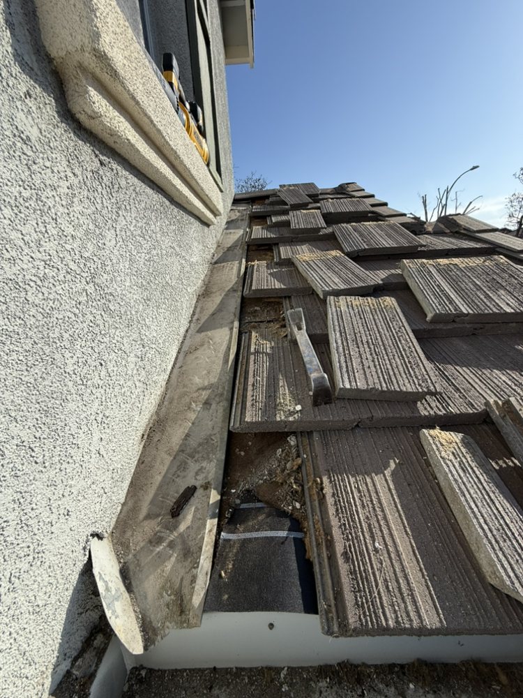 Slide of Sahagun Roofing