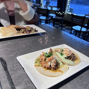 The Hornet - Yucatán pork tacos, Honey stung chicken - American Near Me - Denver, Colorado The Hornet - Yucatán pork tacos, Honey stung chicken - American Near Me - Denver, Colorado