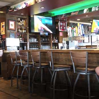 Applebee's Grill + Bar - the bar and seating - American Near Me - McAllen, Texas Applebee's Grill + Bar - the bar and seating - American Near Me - McAllen, Texas