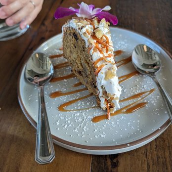 The Ginger Mule - Carrot cake - Vegan Near Me - Houston, Texas