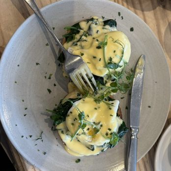 The Beach House - Eggs Florentine - Delis Near Me - Edinburgh, EDH The Beach House - Eggs Florentine - Delis Near Me - Edinburgh, EDH