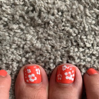 Vera Nail Spa - Asked for 1 hawaiian style flower... - Nail Salons Near Me - Downey, California