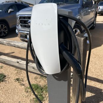 William Chris Vineyards - Tesla plug in - Wineries Near Me - Hye, Texas William Chris Vineyards - Tesla plug in - Wineries Near Me - Hye, Texas