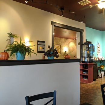 Breakfast at Angelo’s - Cute breakfast spot - Cafes Near Me - Newington, Connecticut