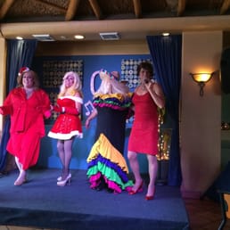 Drag Queens Drag Queens