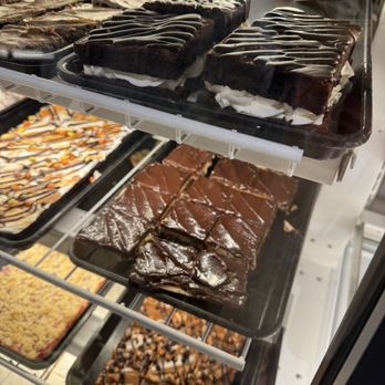 Hanisch Bakery & Coffee Shop - Bakeries Near Me - Red Wing, Minnesota