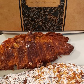 Bakery Nouveau - TWICE BURNT almond croissant, covered with powdered sugar to disguise it!! Quality control gone. SO DISAPPOINTING !What happened?? - Bakeries Near Me - Seattle, Washington