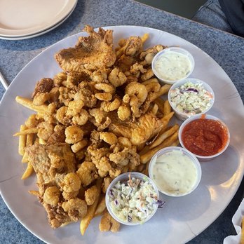 Eagles Nest Restaurant - Seafood Platter - Seafood Near Me - Brewer, Maine