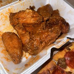 Tony's Pizza & Grinders - Bone In Wings