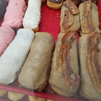 Yummy's Donut Palace - a variety of doughnuts - Donuts Near Me - Quincy, Illinois Yummy's Donut Palace - a variety of doughnuts - Donuts Near Me - Quincy, Illinois