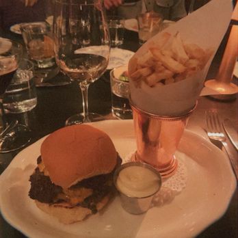 Armitage Alehouse - Wagyu cheeseburger - Pubs Near Me - Chicago, Illinois Armitage Alehouse - Wagyu cheeseburger - Pubs Near Me - Chicago, Illinois