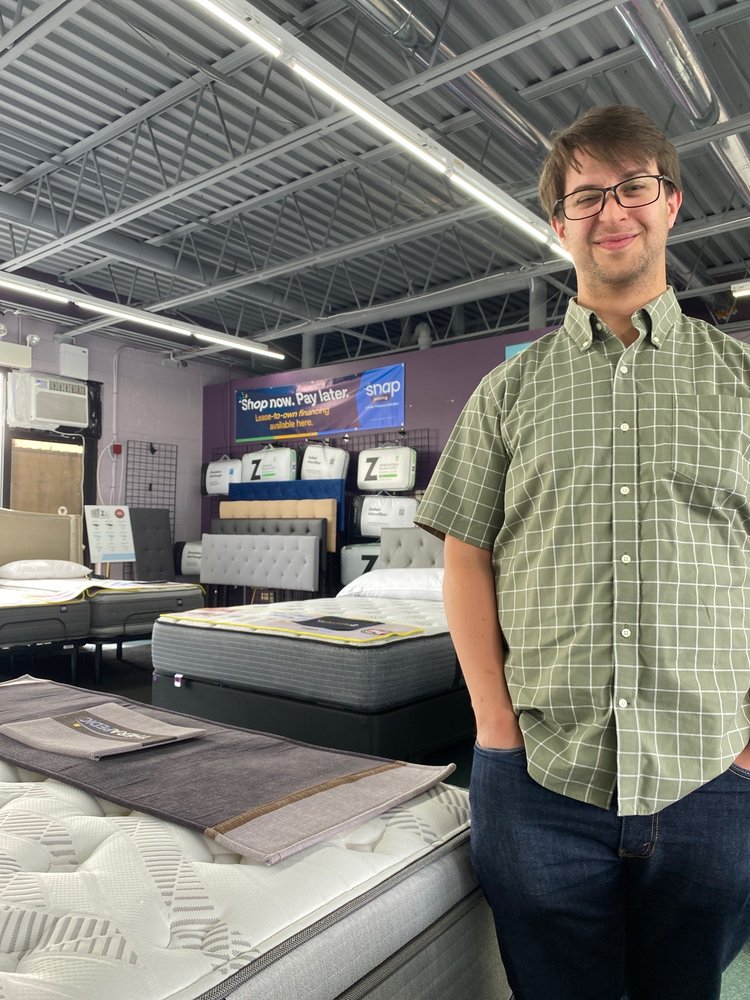 MATTRESS OVERSTOCK Updated September 2024 22 Photos & 50 Reviews 1208 E Roosevelt Rd