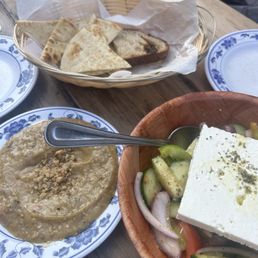 Melitzanosalata, horiatiki salad