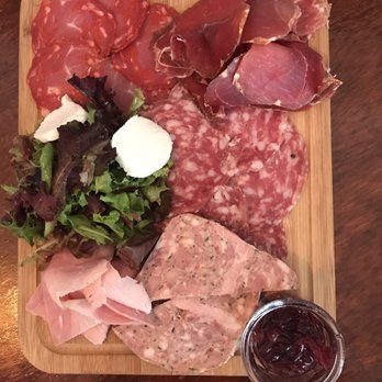 La Coïncidence - The epically delicious charcuterie board - French Near Me - Paris, 75 La Coïncidence - The epically delicious charcuterie board - French Near Me - Paris, 75