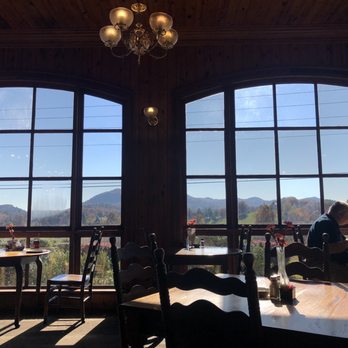 The Dillard House Restaurant - American Near Me - Dillard, Georgia