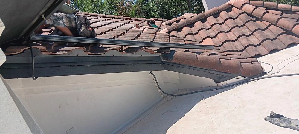 Slide of Ventov Roofing