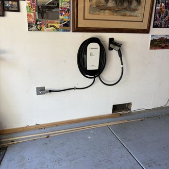 Silver Lining Electric - Level 2 EV Charger Installation! - Electricians Near Me - Roseville, California Silver Lining Electric - Level 2 EV Charger Installation! - Electricians Near Me - Roseville, California