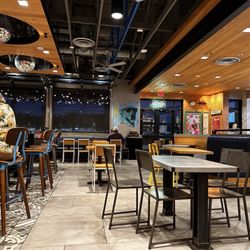 Raising Cane's Chicken Fingers - Interior