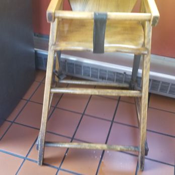 Carneys - High chairs are available - Burgers Near Me - Studio City, California Carneys - High chairs are available - Burgers Near Me - Studio City, California
