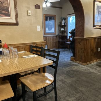 Running Bear Pancake House - Breakfast & Brunch Near Me - West Yellowstone, Montana