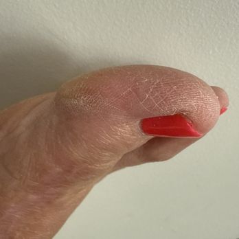 Sparkle's Nails & Spa - Showing the side of my toe where the skin is rough, not smooth like other places I've been to. - Nail Salons Near Me - Lancaster, Pennsylvania