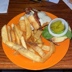 O'Briens Irish Pub - Marinated chicken sandwich