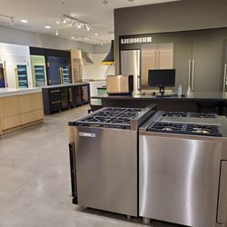 Universal Appliance and Kitchen Center