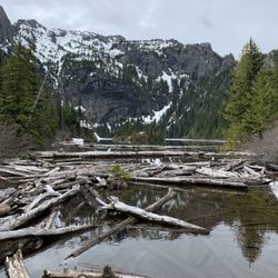 Lake Angeles Trail - Scenery at angeles lake