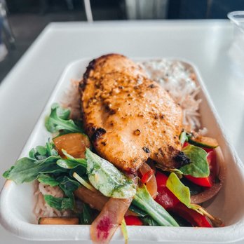 Alltown Fresh - Mediterranean Chicken with Tzatziki, Salad and Rice Pilaf - Coffee & Tea Near Me - Plymouth, Massachusetts