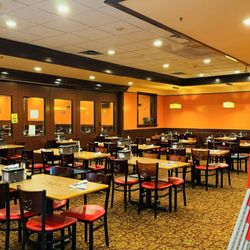 DJ's International Buffet