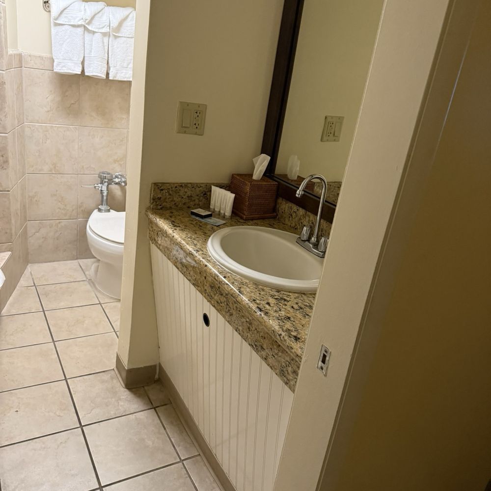 The Equus - Hotels Near Me - Honolulu, Hawaii The Equus - Hotels Near Me - Honolulu, Hawaii