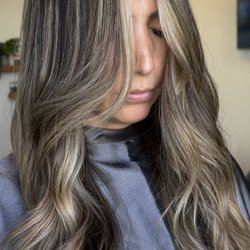 Diana Lazalde Salon