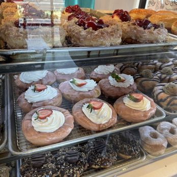 The Glazy Donut - HUGE DONUTS - Coffee & Tea Near Me - El Paso, Texas The Glazy Donut - HUGE DONUTS - Coffee & Tea Near Me - El Paso, Texas