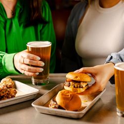 5 Napkin Burger - Happy hour with beer, sliders, wings