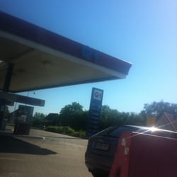Q1 Tankstelle
