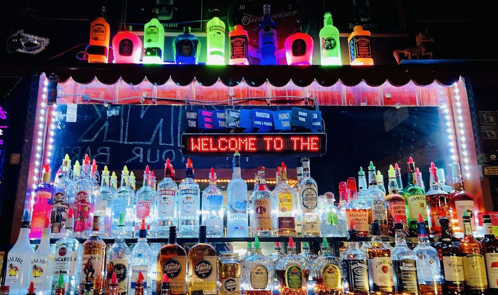 HOMESTEAD LOUNGE & PACKAGE - Updated March 2025 - 14 Photos - 3614 N