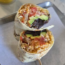 Trumbull Cafe & Grill - Carbe asada burrito