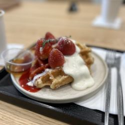 Kiwa - Seasonal waffle offering