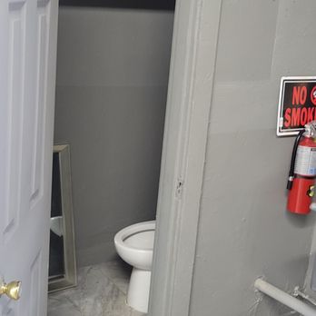 The Spot - Bathroom of the venue - Venues & Event Spaces Near Me - Los Angeles, California The Spot - Bathroom of the venue - Venues & Event Spaces Near Me - Los Angeles, California