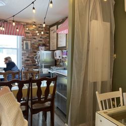 Le Café Sur La Rive