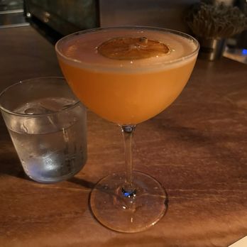 Earls Kitchen + Bar - Passion Fruit Martini - Cocktail Bars Near Me - Honolulu, Hawaii