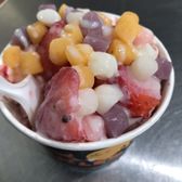 Photo of Icicles - San Mateo, CA, United States. Strawberry Fantasy with extra strawberry, Mochi and condensed milk. Deliciously yummmmmm